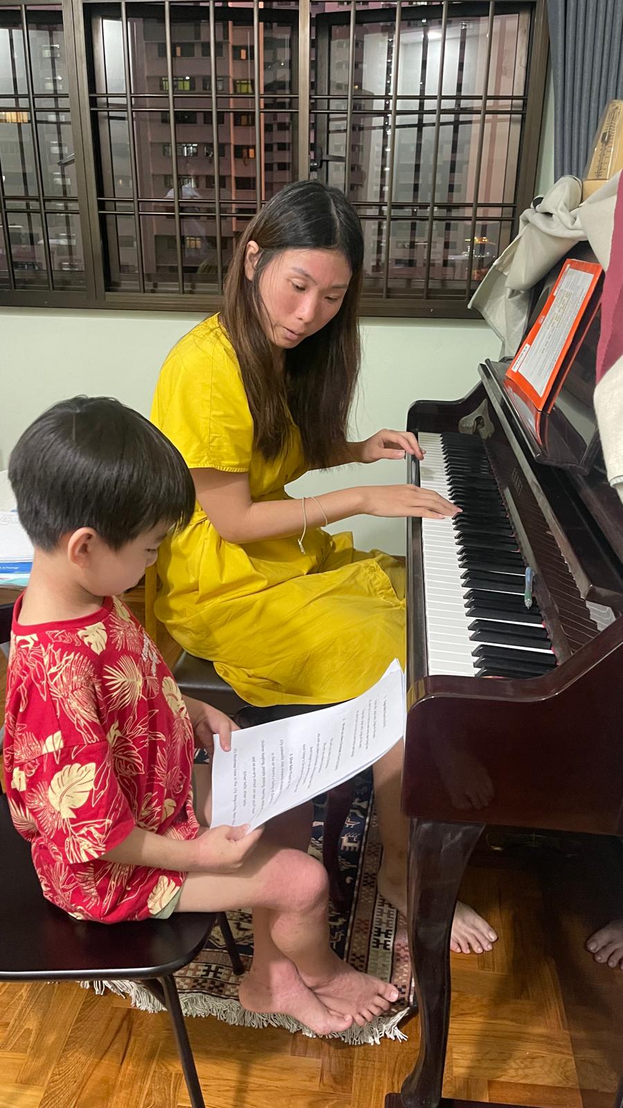 Cadens piano practice